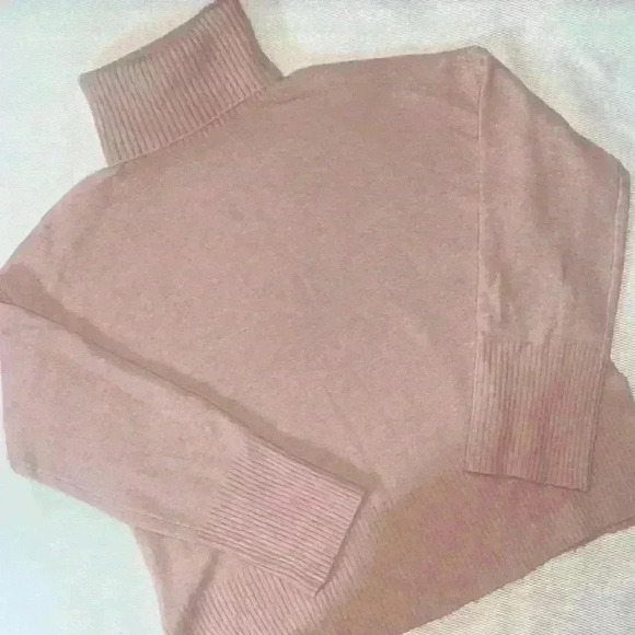 J Crew polymide/ merino wool: alpaca blend turtleneck sweater - Picture 2 of 7